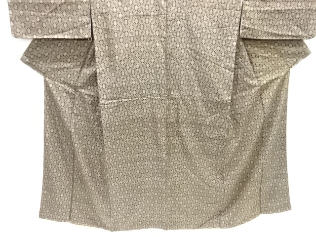  大正ロマン　幾何学模様織出し本場泥大島紬着物（割り込み絣）